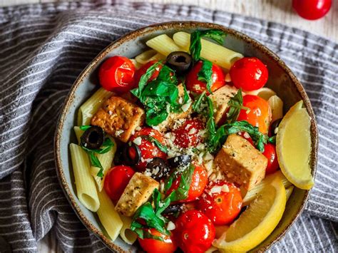  Liaoyuanin Paahdettu Tofu ja Sieniä - Uskomaton Herkku Vai Yllättävä Kombo? 